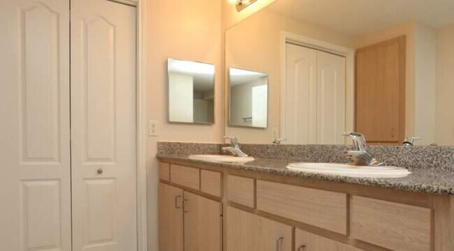 Building Photo - 2 bedroom in Katy TX 77450