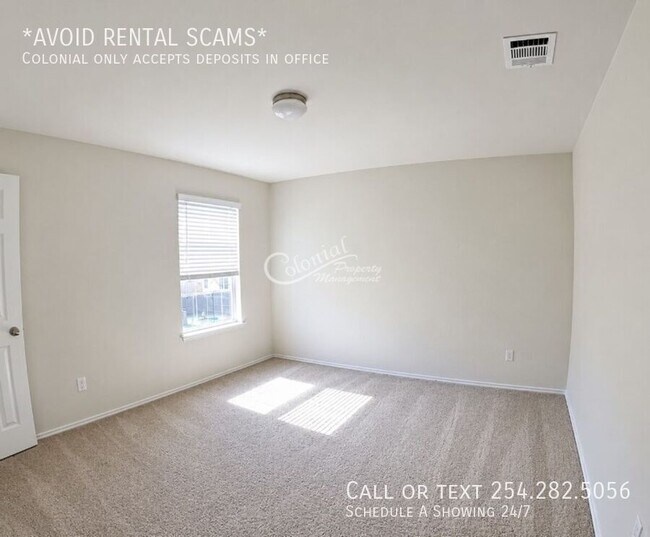 Building Photo - 402 Vega Ln