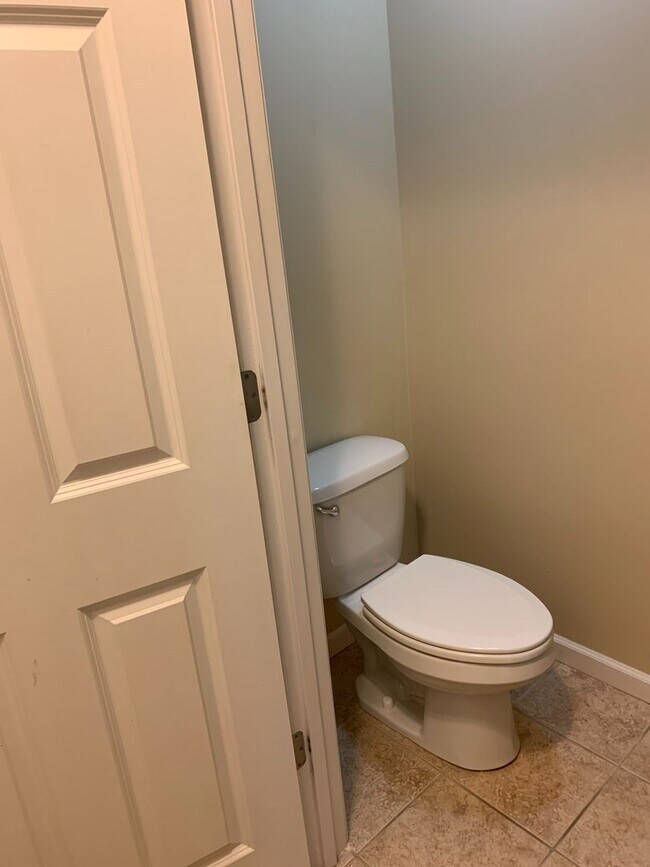 Building Photo - 3-bed, 2.5-bath townhouse in Tolono!
