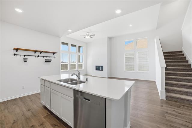 Building Photo - 8348 George Brown Dr
