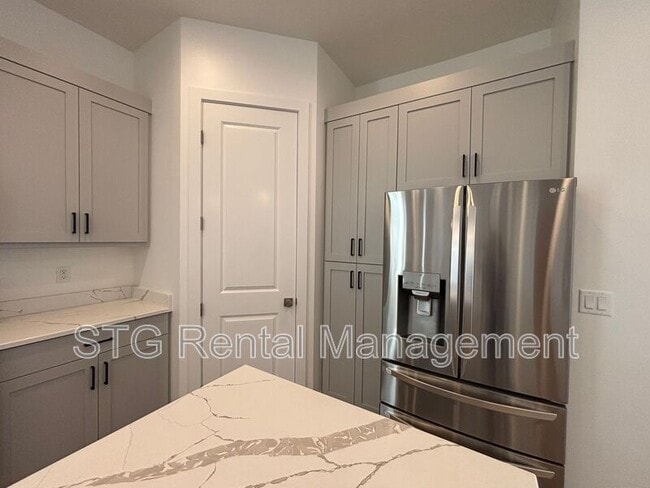 Building Photo - 2963 E Snowberry Dr
