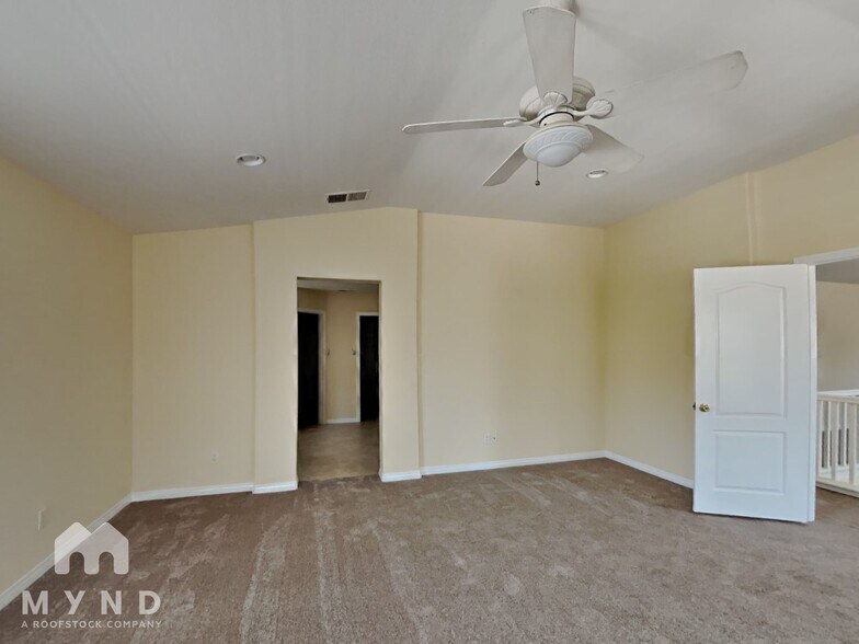Building Photo - 807 Via Bahia