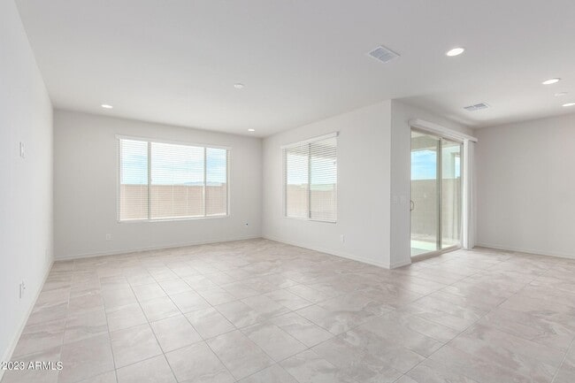 Building Photo - 8529 S 67th Dr