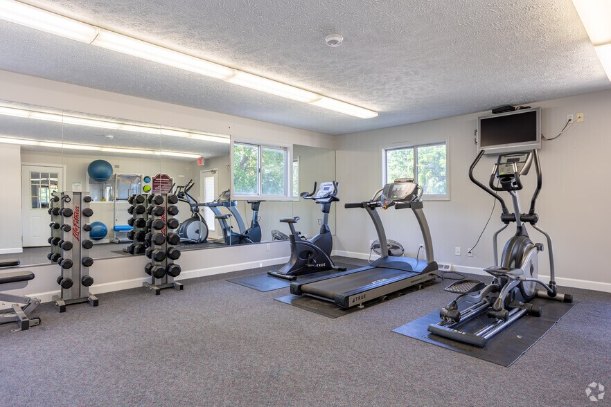 Fitness Center - Homestead Apartments