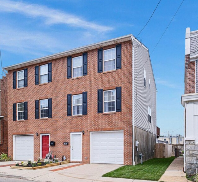 Primary Photo - 1025 N Scott St