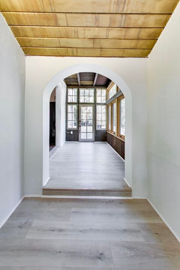 Building Photo - 7361 Claremont Ave