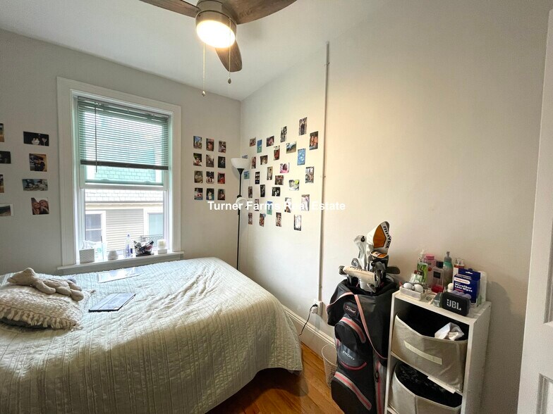 Building Photo - 27 Lambert St