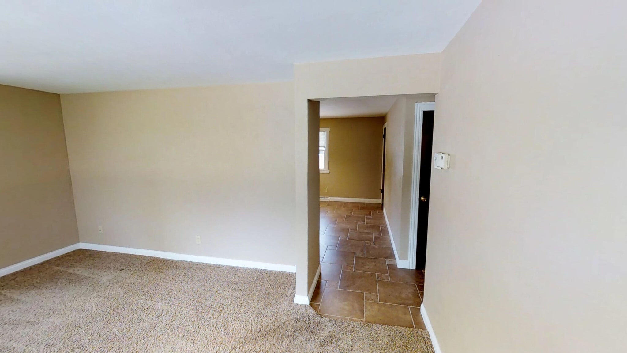 Building Photo - 325 S Matthias St