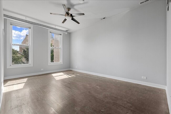 Building Photo - 1754 W 21st Pl