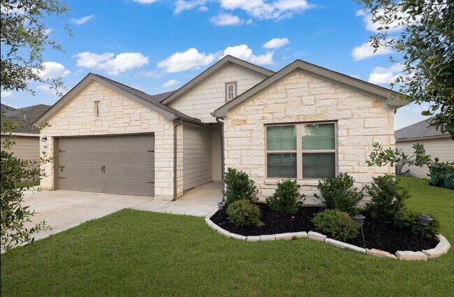 Building Photo - "Spacious 4-Bedroom Home in Converse with ...