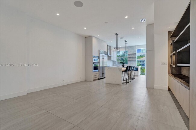 Building Photo - 3757 NE 208th Terrace