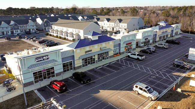 Building Photo - BEAUTIFUL! 2 Bedroom with Flex Space Townhome in Sneads Ferry