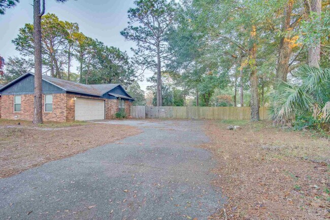 Building Photo - 5910 Limestone Rd