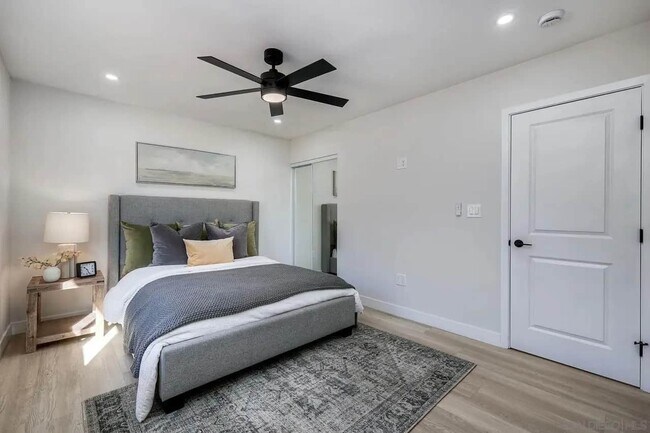 Building Photo - 436 Date Ave