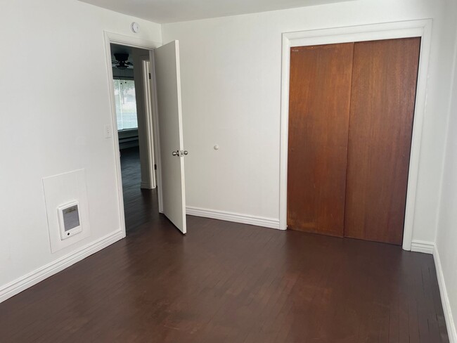 Building Photo - House for Rent!!