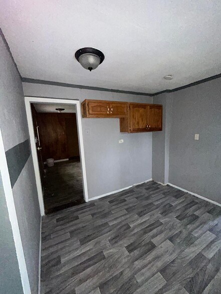 Building Photo - 2332 Renois Ln