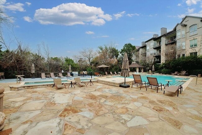 Building Photo - 6000 Shepherd Mountain Cove