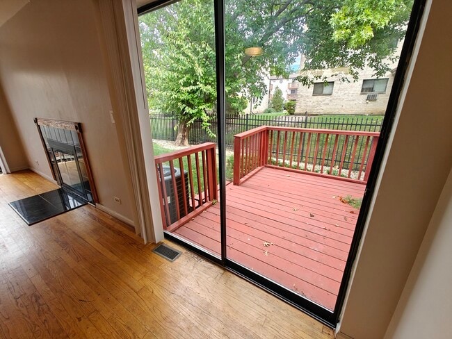 Building Photo - 1410 Whispering Springs Cir