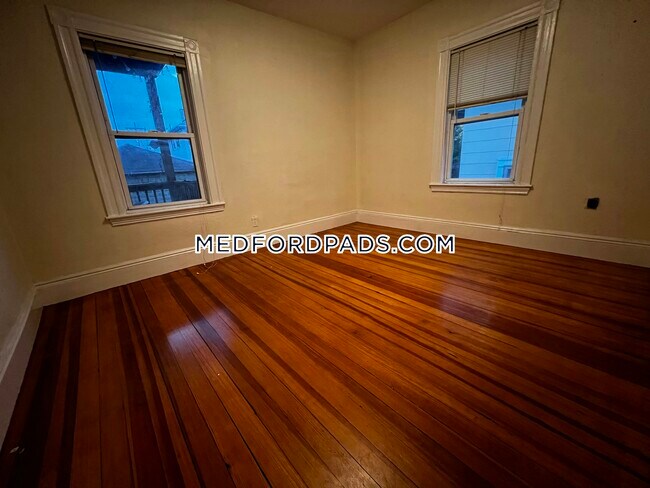 Building Photo - 128 Princeton St