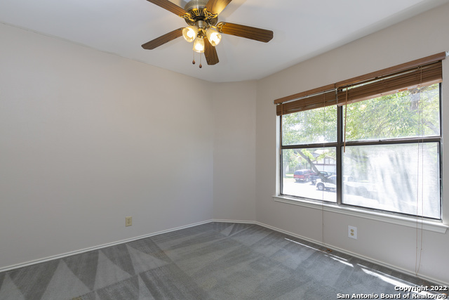 Building Photo - 13011 Feather Ridge Dr