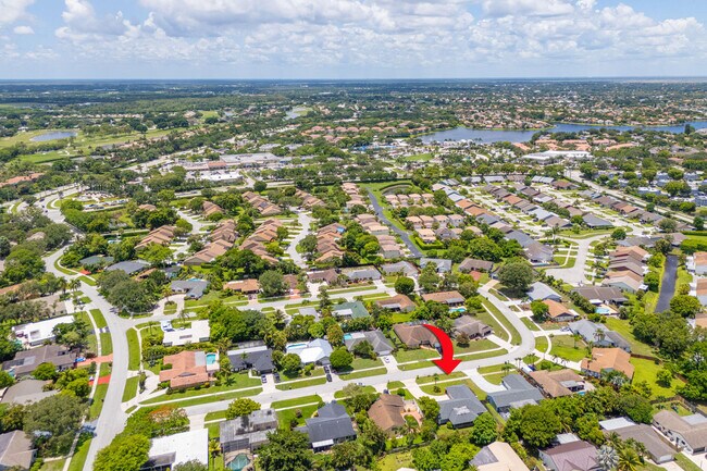 Building Photo - 11729 Greenbriar Cir