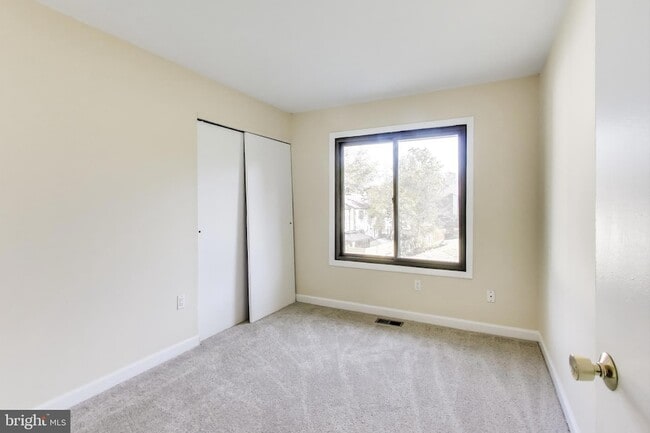 Building Photo - 9040 Centerway Rd