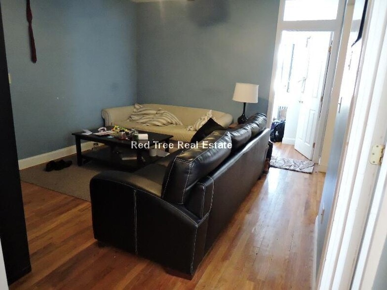 Building Photo - 23 Egremont Rd