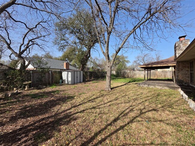 Building Photo - 10909 Hillside Oak Ln