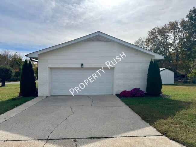 Building Photo - 7339 Brookside Dr