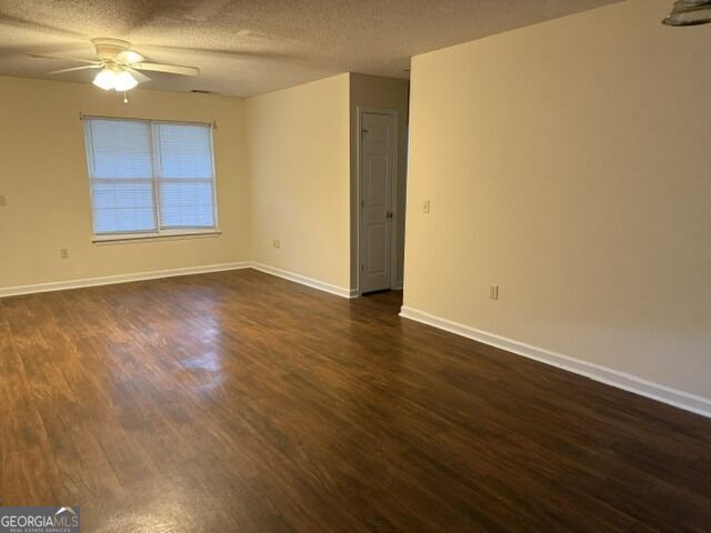 Building Photo - 303 Aldred Ave