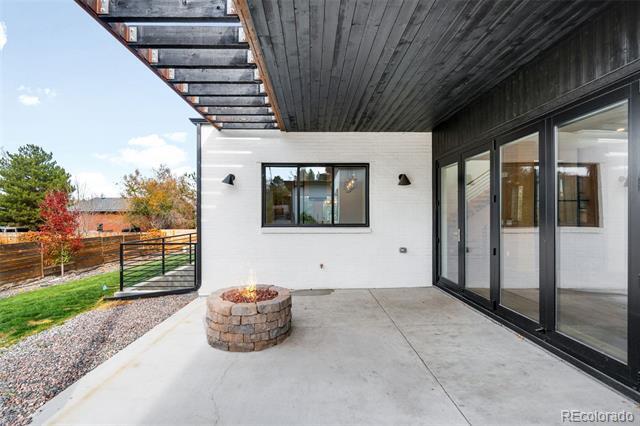 Building Photo - 3239 Robb St