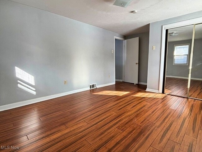 Building Photo - 151 Chestnut St