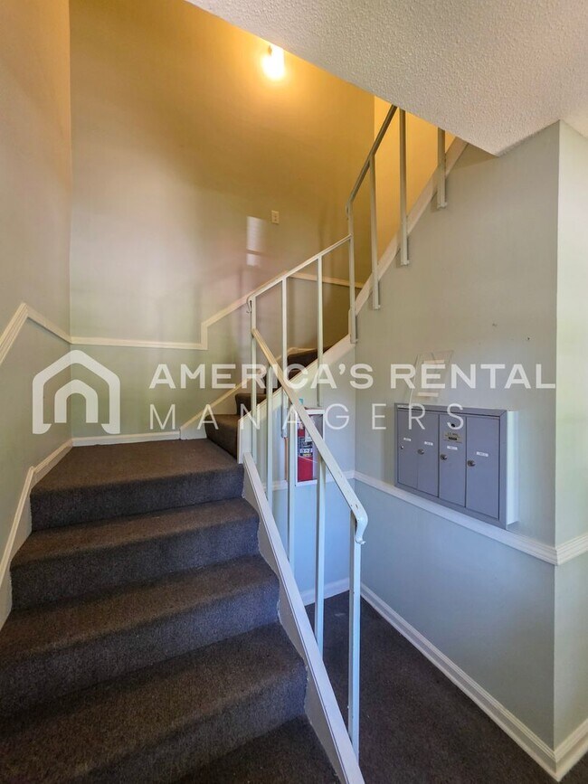 Building Photo - 3441 Sandner Ct
