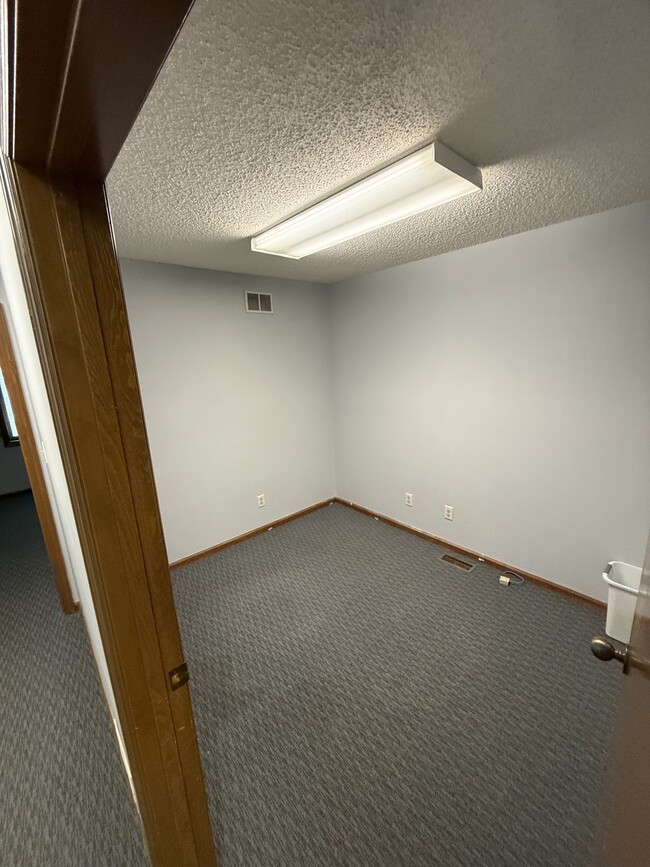 Building Photo - 1010 N University Blvd