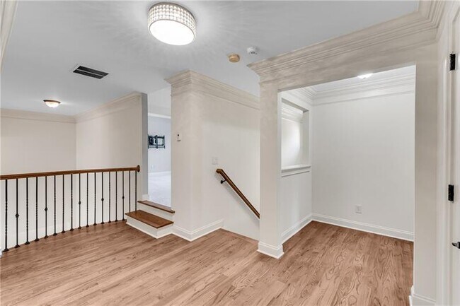 Building Photo - 5861 Yoshino Cherry Ln NE