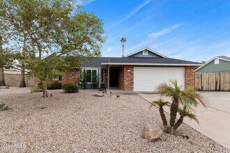 Building Photo - 1749 N Ricardo