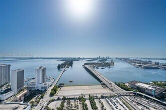 Building Photo - 1400 Biscayne Blvd