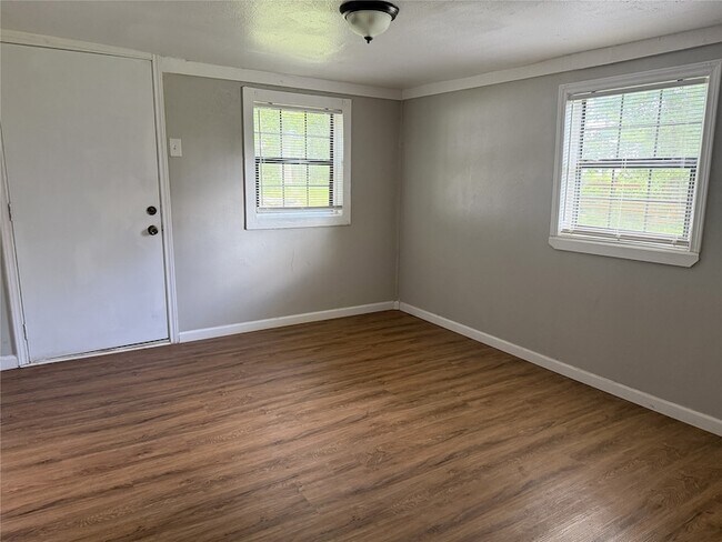 Building Photo - 9084 Peggy Dr