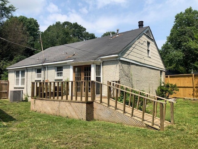 Building Photo - 148 Barnett Pl