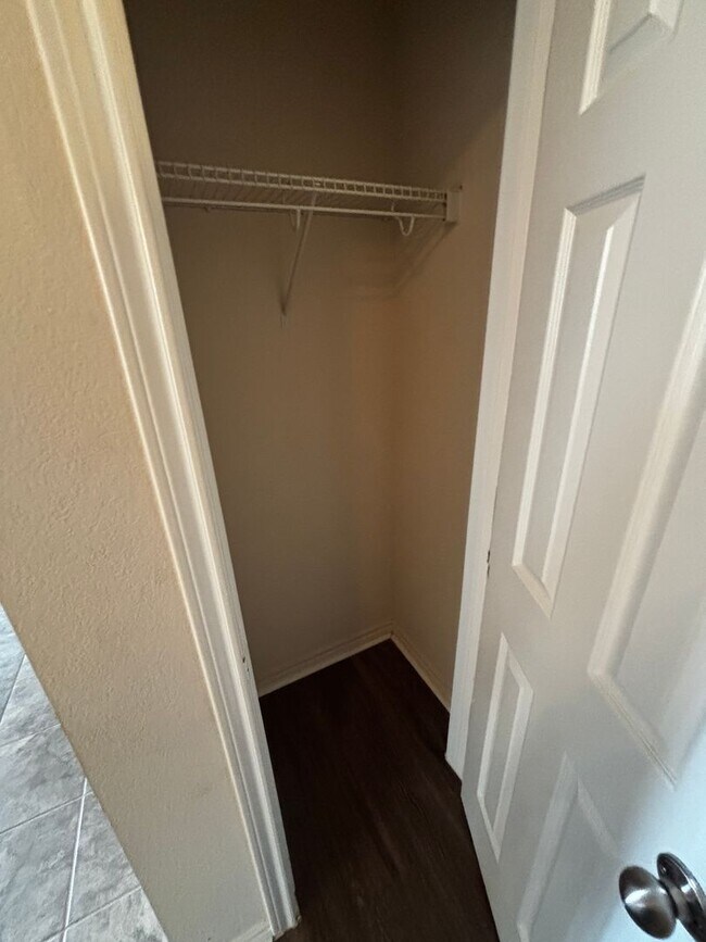 Building Photo - Charming 3 Bed, 2 Bath Home | 2,166 Sq Ft ...
