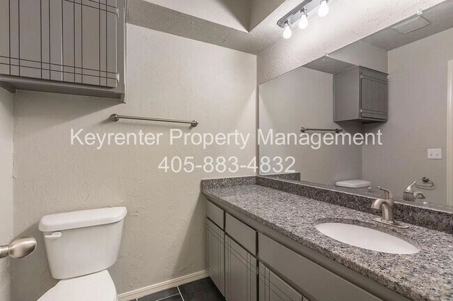 Building Photo - 9020-9020 N Rockwell Dr