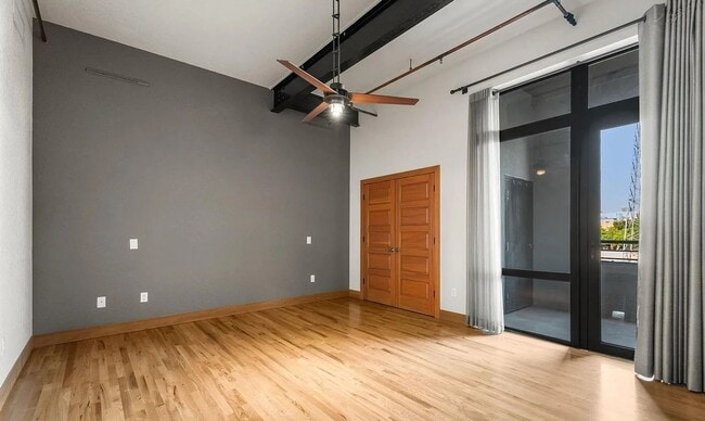 Building Photo - Luxury Old Town Loft in the Prestigious Magnolia Building