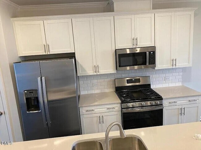 Building Photo - 412 Odham Ln