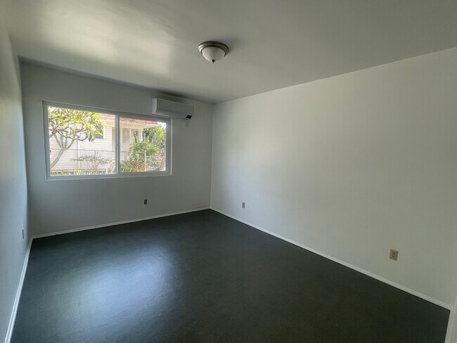 Bedroom - 1924 Workman St