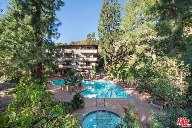 Building Photo - 2700 Cahuenga Blvd