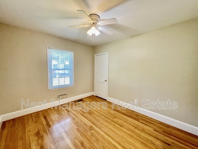 Building Photo - 122 Camellia Dr