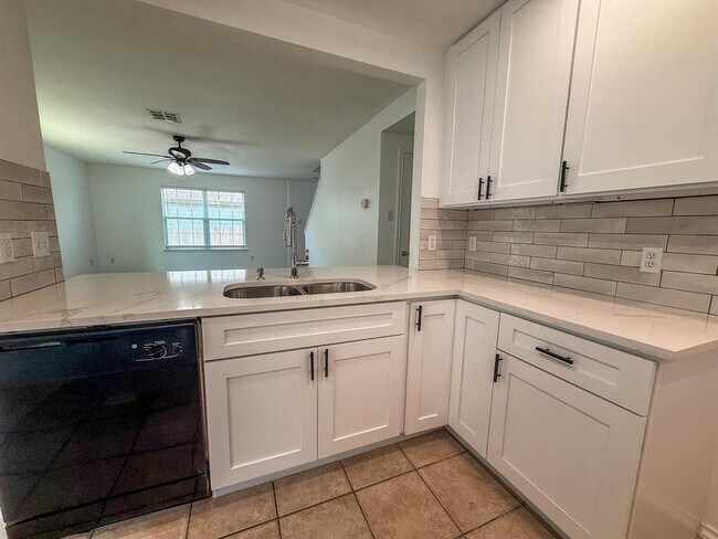 Building Photo - 1148 Apollo Cir