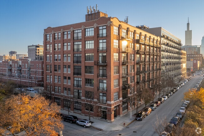 Primary Photo - Vanguard Lofts