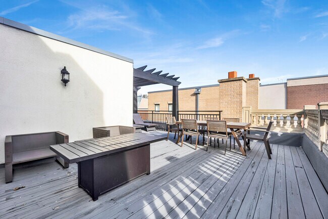 Building Photo - 460 Pennsylvania Ave