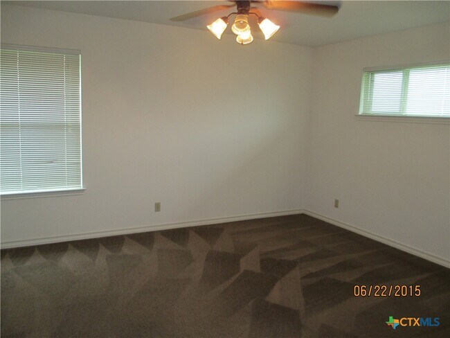 Building Photo - 110 Jocelyn Cir